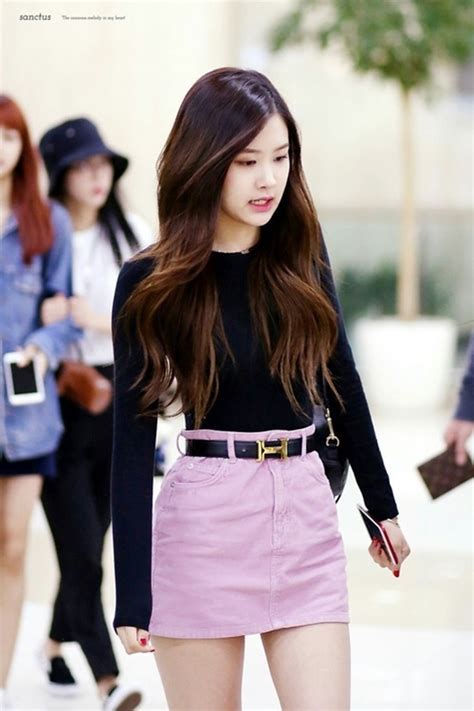 rose blackpink airport fashion